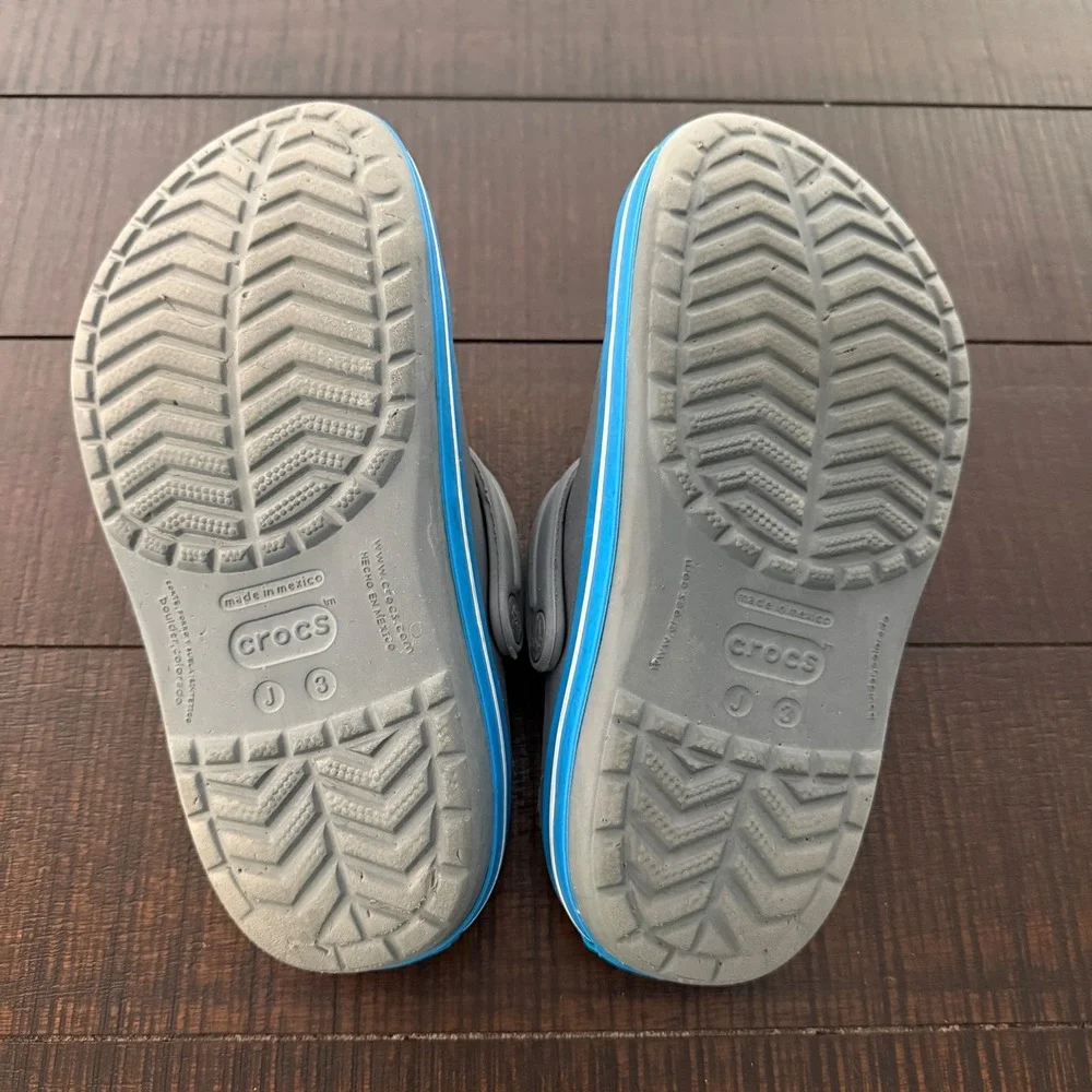 Crocs Crocband Clogs Kids Size J3 Grey Gray Blue Racing Stripe Slip On Shoes